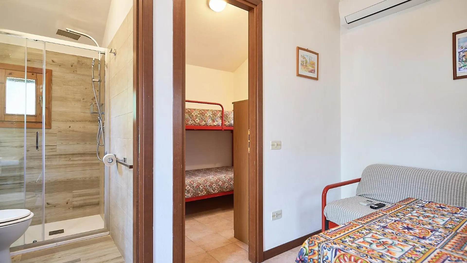Hotel Il Paese Di Ciribì Ceriale 3*,